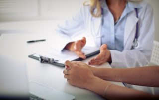 doctor-explaining-to-patient